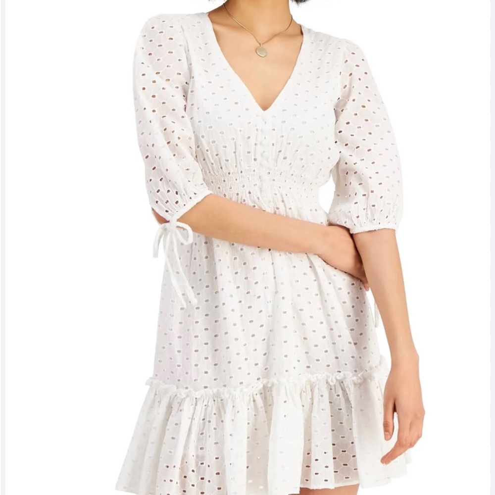 Taylor V-Neck Smocked Waist White Cotton Eyelet Fit & Flare Dress Size 6